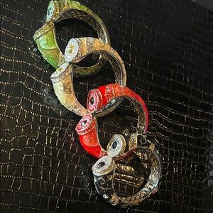 LUXE Custom Boutique Silver-Tone Clover Station Bracelet 💎